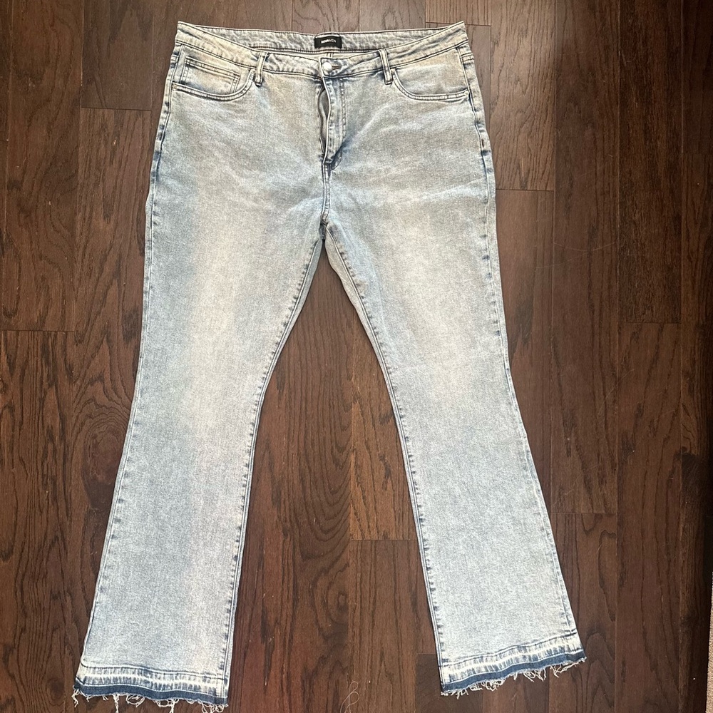 Fashion Nova Light Blue Men’s Slim Flare Jeans